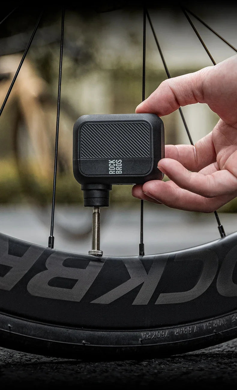 ROCKBROS Електрическа въздушна помпа Преносима 100PSI Велосипедна помпа Въздушен компресор Акумулаторна помпа за гуми 300mAh Капацитет на батерията